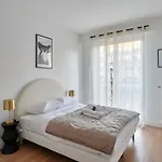 Apartment In The 16Th Area Residential District