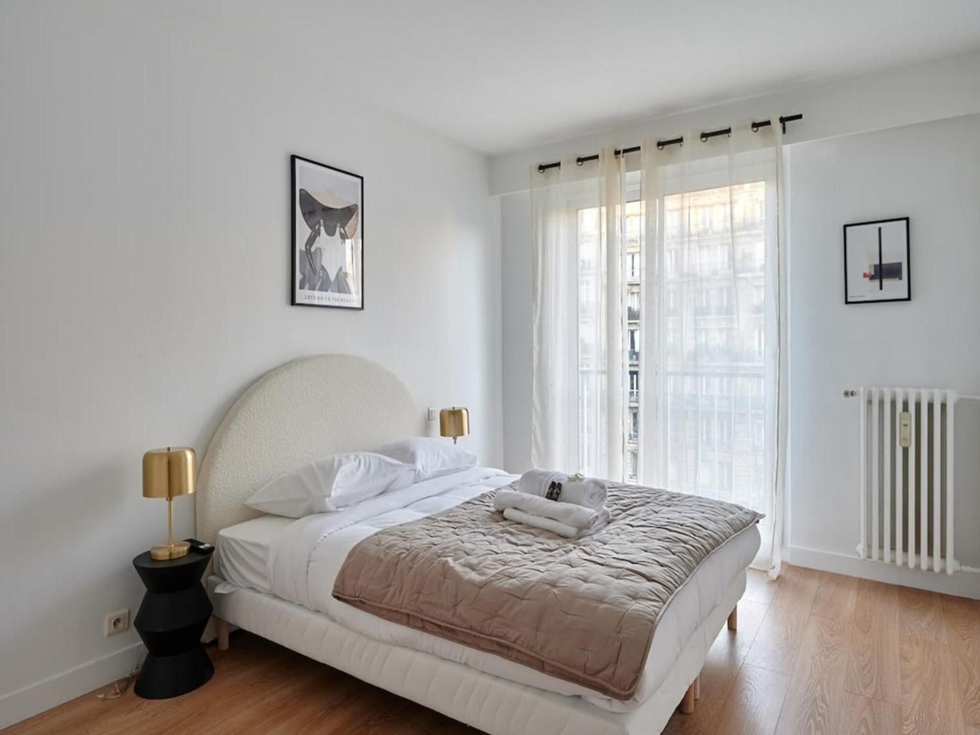 Apartment In The 16th Area Residential District *