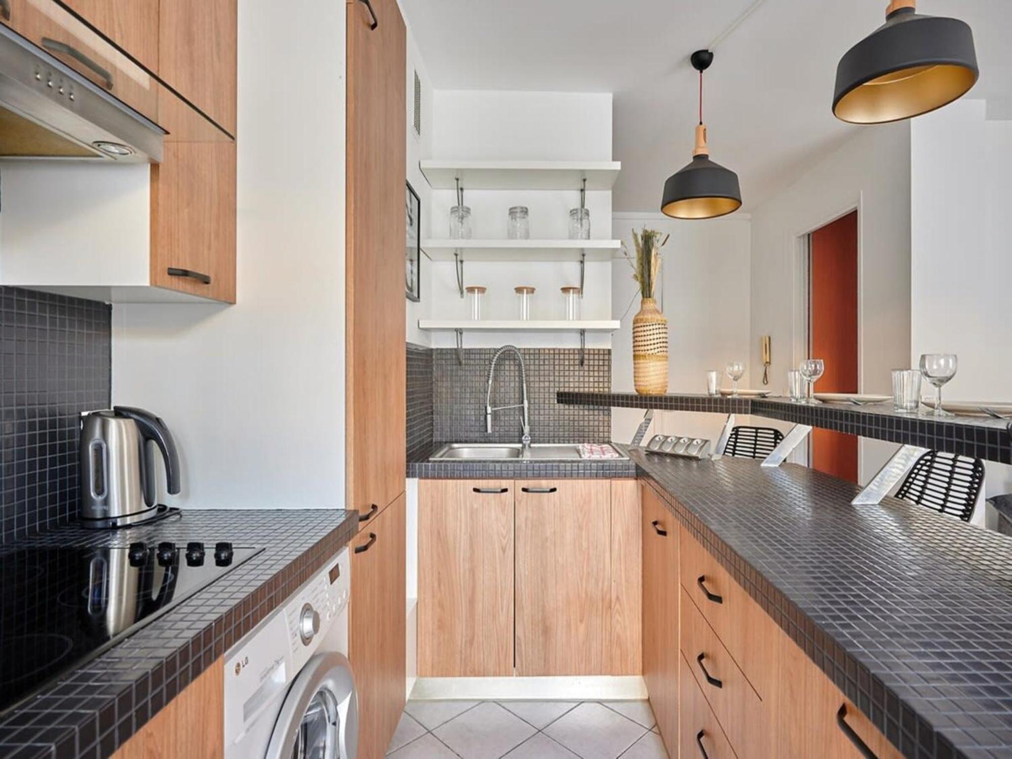 In The 16th Area Residential District Apartment Paris